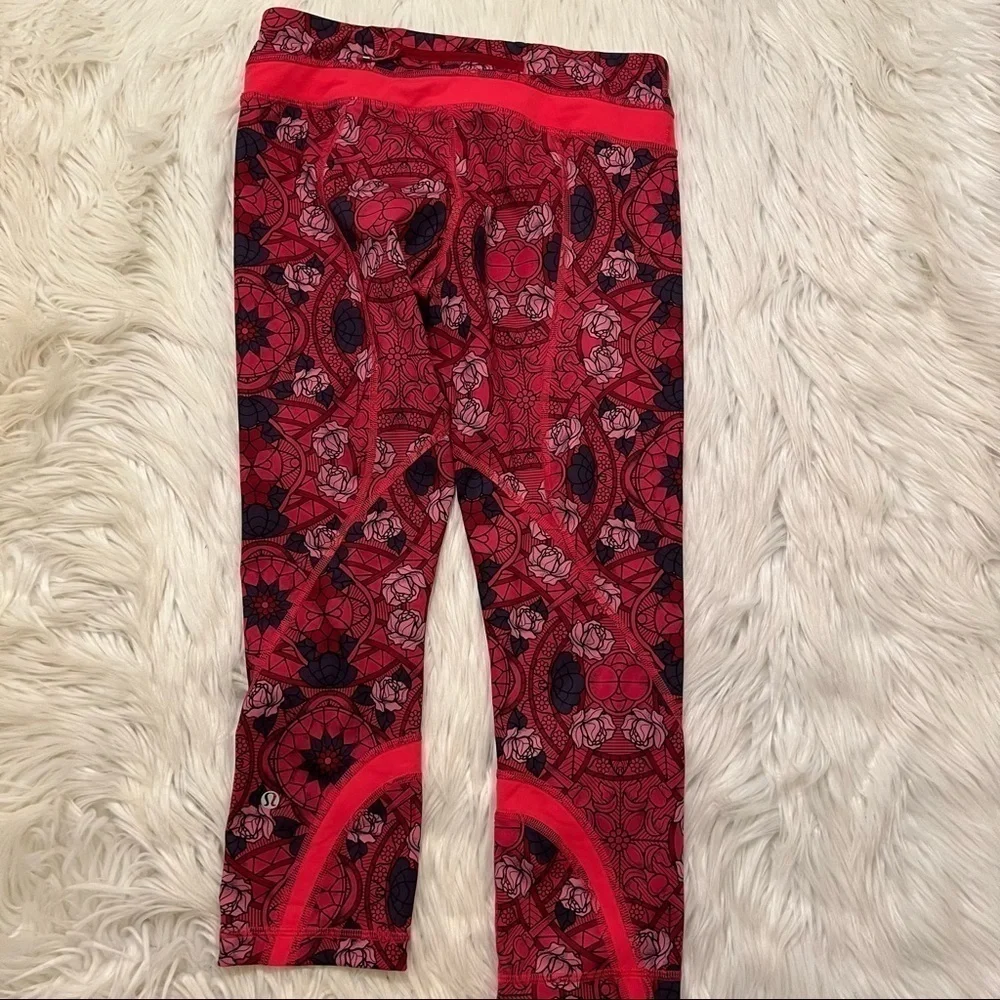 Lululemon Women's Size 6 Run: Inspire Crop II Legging Soul Cycle Prisma Guava